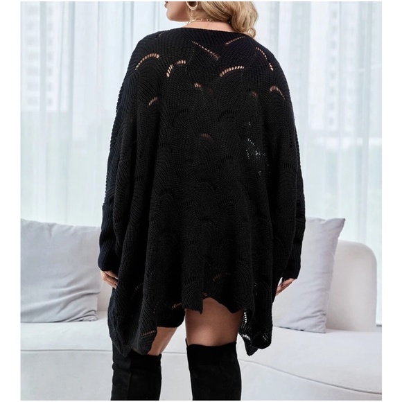 Cozy Lace Scallop Hem Oversized Sweater Top - Picture 4 of 5